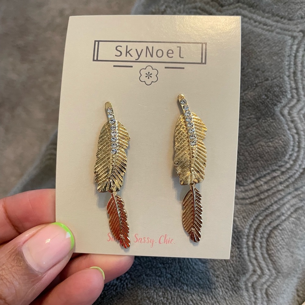 Leaf style earrings